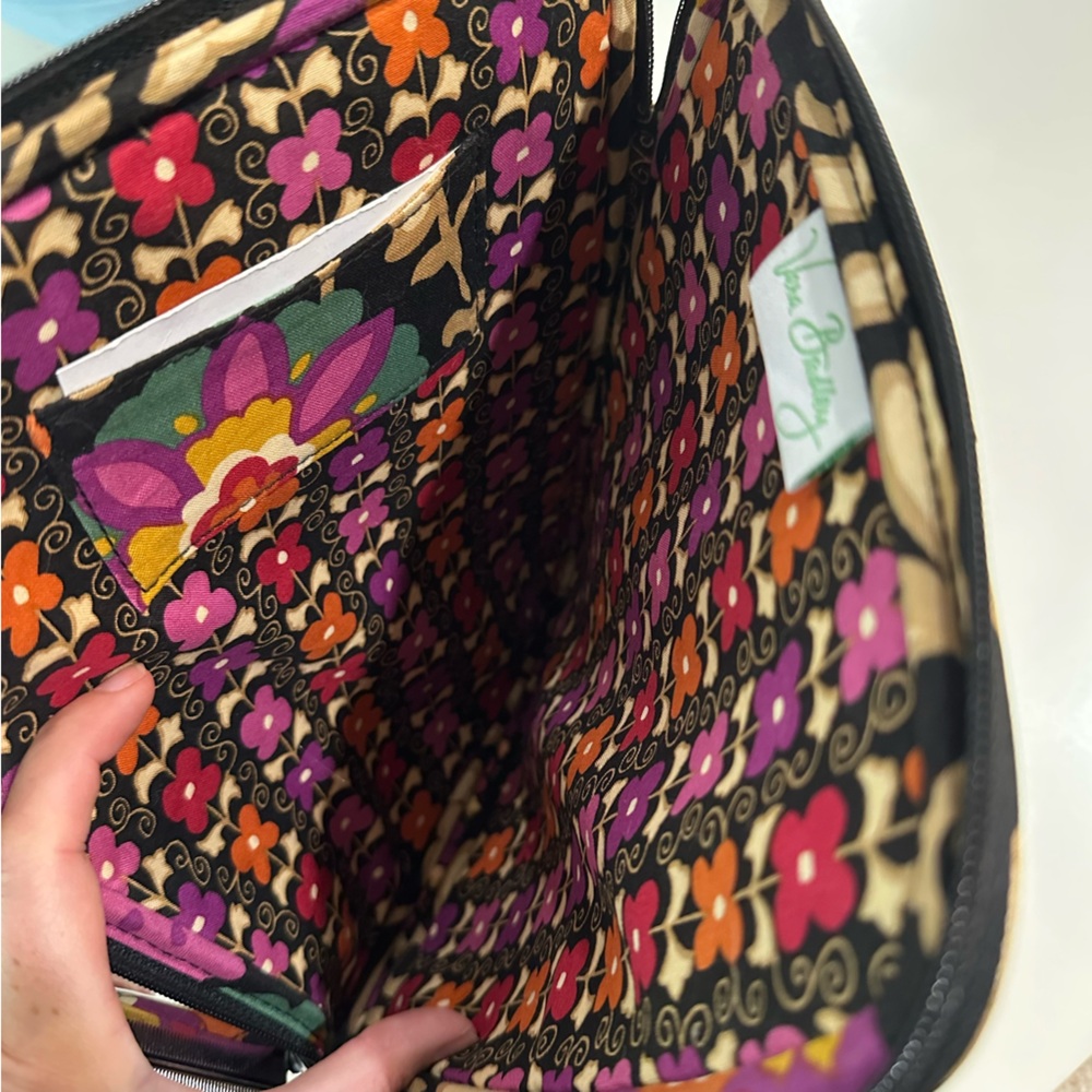 Vera Bradley iPad / reader Case in Charmont Meadow - Picture 3 of 3